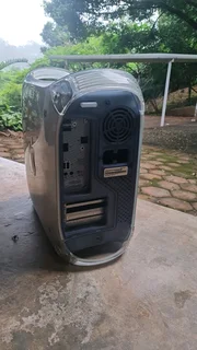 Vintage Macintosh G4 case