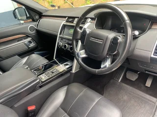 2020 Land Rover Discovery Stationwagon