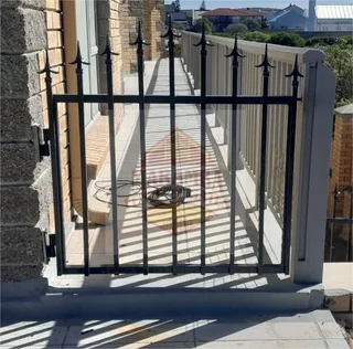 Fence,  Gates and Burglar Proofing Specialist