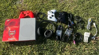 Xbox One S Gaming Bundle – 2 Controllers &#43; 6 Games &#43; Extras!