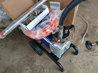 AIRLESS PAINT SPRAYER MACHINE FOR SALE 890 MODEL