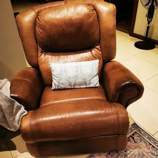 Single leather recliner
