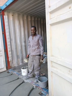 HANDYMAN LOOKING FOR WORK