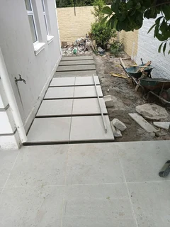 HANDYMAN LOOKING FOR WORK