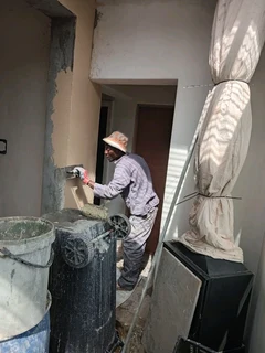 HANDYMAN LOOKING FOR WORK