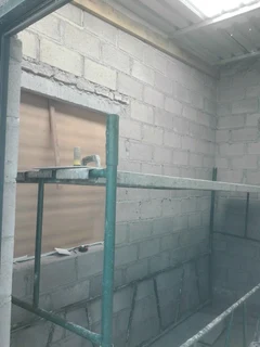 Skilled brick layers and plasters