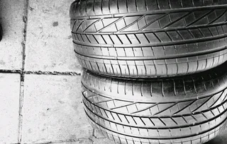 Two 275/35/20 Goodyear runfalt 80%
