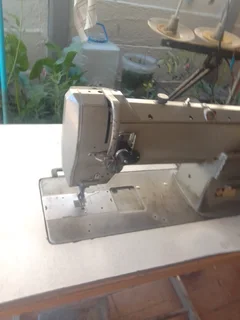 Industrial sewing machine