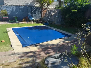 Pvc swimming pool cover with alluminium poles