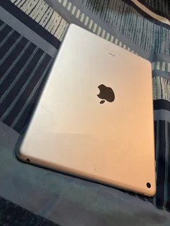 Apple IPAD 6th gen