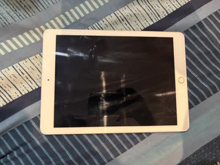 Apple IPAD 6th gen