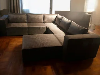 GOOD QUALITY MODULAR 6PCE SOFAS FOR R13999