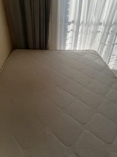 Queen size bed