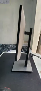 DELL MONITOR 24-inch boardless