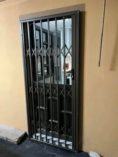 BURGLARS AND  CARPORTS