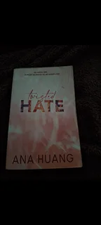 3 books, 2 Ana Huang twisted series and 1 colleen Hoover book