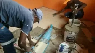 GOOD PLUMBER TILER BUILDER 0796510030