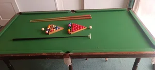 SNOOKER TABLE
