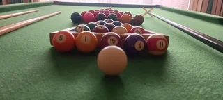SNOOKER TABLE