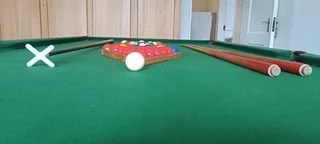 SNOOKER TABLE