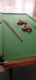 SNOOKER TABLE