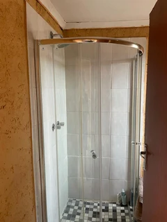 BRAND NEW ROOMS IN MOLELWANE NEXT TO MAIN ROAD .