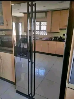 R350-Affordable Fridge Regassing Repairs On-Site Ph: 073 281 8313