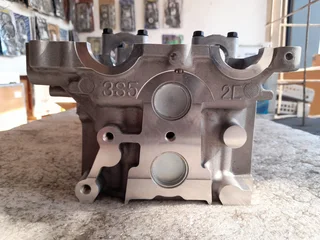 Nissan 2.0 KA20 2.4 KA24DE Cylinder Head