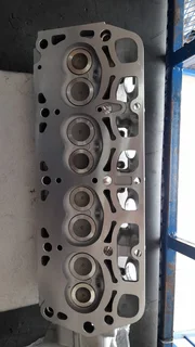 Toyota 3Y 4Y Cylinder Head - Hiace Hilux/Carburetor/Fuel Injection