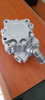 Bmw e60 530 powersteering pump new
