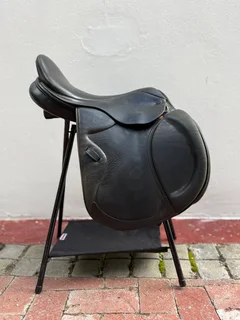 jumping saddle Santa Cruz 16,5'