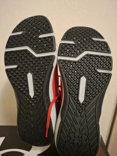 Under Armour Sneakers