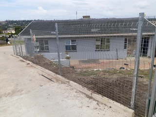 Fencing - Ad posted by Mike Chipata