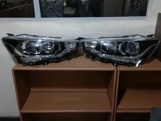 Suzuki Ertiga left&amp;right headlight
