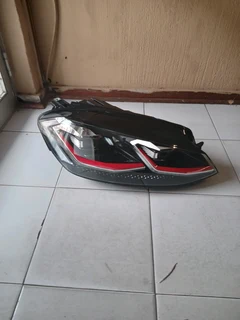VW Golf 7 7.5 GTI headlight