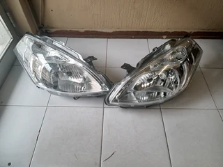 Suzuki Ertiga old shape left&amp;right headlight