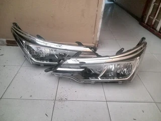 Toyota Prestige left&amp;right side headlight