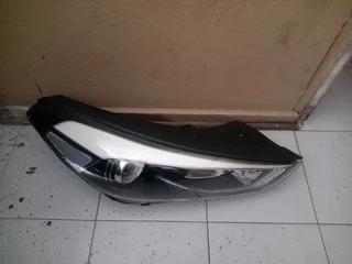 Hyundai Tucson headlight