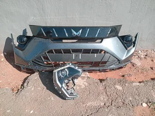 Mahindra XUV 3XO headlight &amp;front bumper