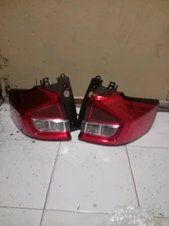 Suzuki Ertiga left&amp;right taillight