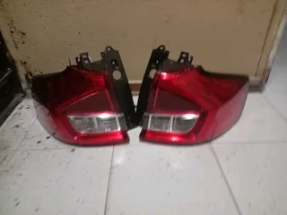 Suzuki Ertiga left&amp;right taillight
