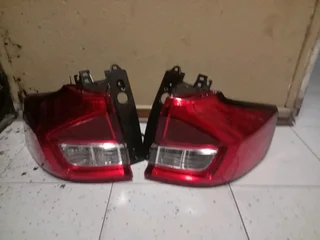 Suzuki Ertiga left&amp;right taillight