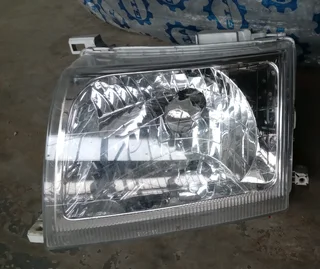 Nissan Hardbody NP300 headlight