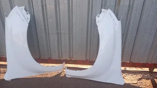 Isuzu left&amp;right fender