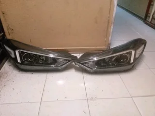 Hyundai Tucson headlight