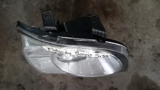 Mahindra Scorpio headlight