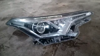 Toyota C-HR Headlight