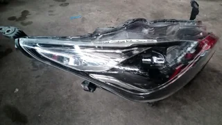 Toyota Starlet right headlight