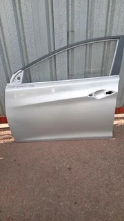 Hyundai Elantra left front door