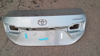 Toyota corolla prestige boot